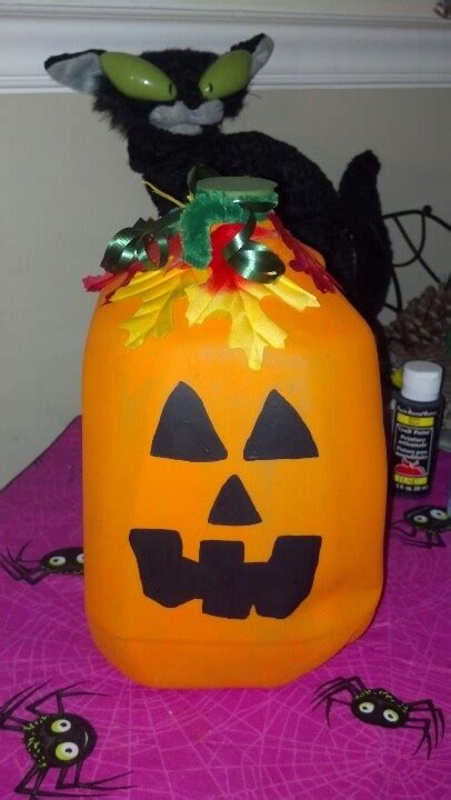 Milk jug pumpkin | Crafts, Pumpkin carving, Fall thanksgiving