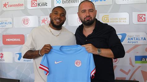 Britt Assombalonga Süper Lig e geri döndü