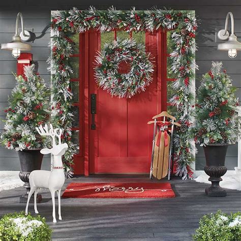 10 Unique Outdoor Christmas Decor Ideas For A Festive Outdoor Space