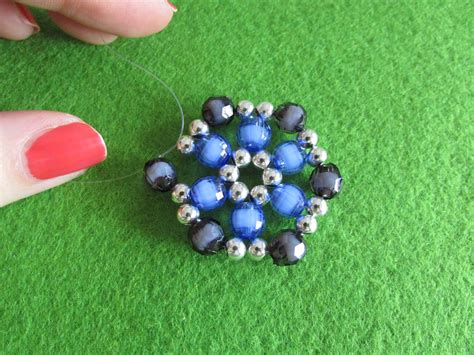 Pulsera de flores con abalorios DIY en la Estrella Mágica