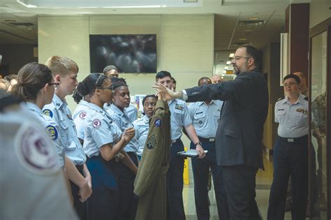 Dozens Of Sumter Jrotc Cadets Visit Shaw For History Tour Discussion