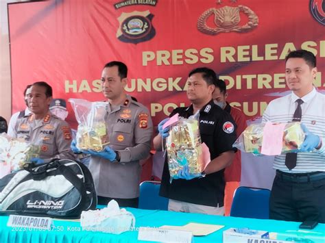 Ditresnarkoba Polda Sumsel Gagalkan Pengiriman 20 Kg Sabu Dari Malaysia