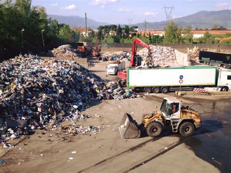 Rifiuti Prevenzione Di Una Emergenza Vertice Tra Regione Toscana