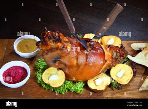 Pata De Cerdo Al Horno Nudillos De Cerdo Horneados En El Horno Shank