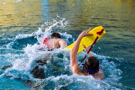 Rettungsschwimmausbildung Dlrg Ortsgruppe V Lklingen E V