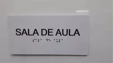 Placa Para Sinalização De Escola Braille E Relevo