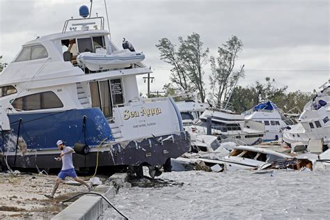 Al menos 8 muertos y ciudades devastadas tras el paso del huracán Ian