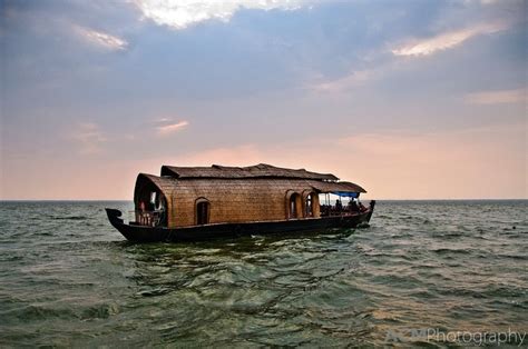 Kettuvallam houseboats on the Kerala Backwaters | Kerala backwaters ...