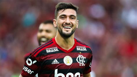 Arrascaeta é Convocado Para Seleção Do Uruguai E Desfalca O Flamengo