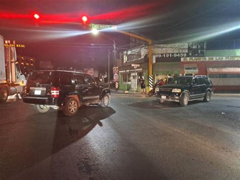 Provoca Accidente En Bulevar Hidalgo Tras Atravesarse