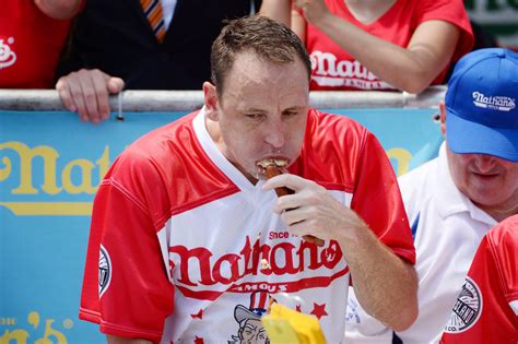 Man eats 74 hot dogs in 10 minutes, breaking his own world record | Mashable