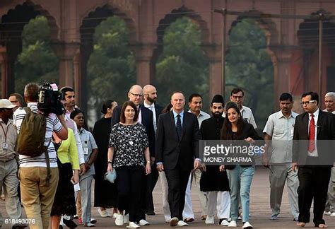 28 New Zealand Pm John Key And His Wife Bronagh Key Visit Historic Jama ...