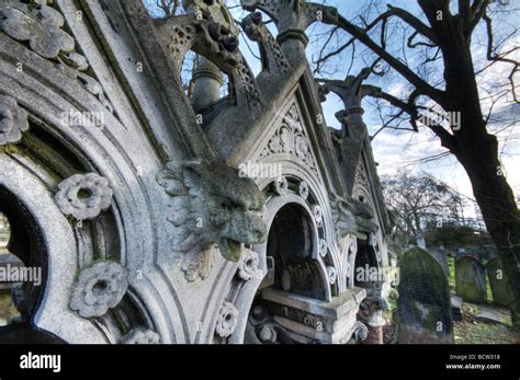 Kensal Green Cemetery, London, UK Stock Photo - Alamy