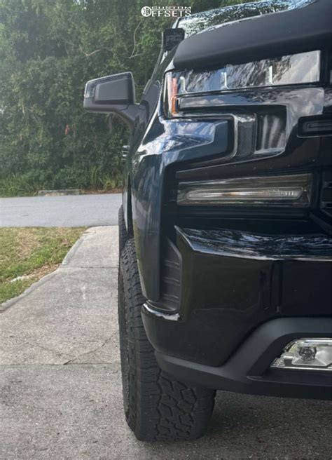 2021 Chevrolet Silverado 1500 With 18x9 12 Scorpion Sc10 And 295 70R18