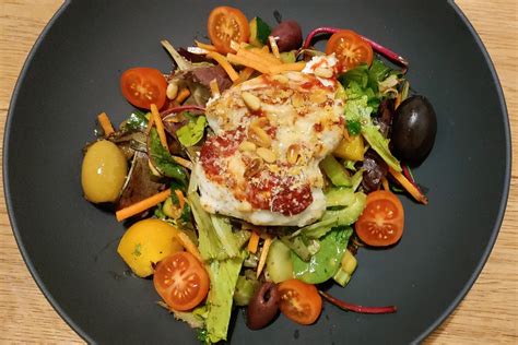 Überbackenes Hähnchen auf Salat GIPFELKURS