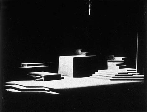 Hamlet: Set Design by Norman Bel Geddes (1893-1958) | Shakespeare's Staging