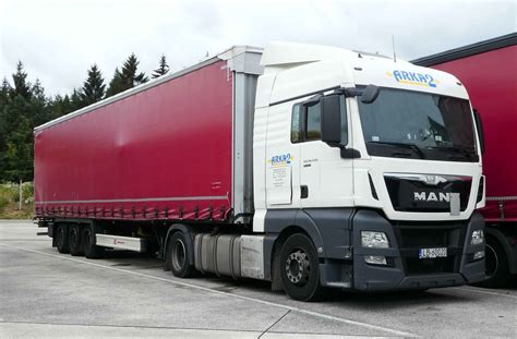 Man Tgx Sattelzug Rastet Im Juni An Der A Fahrzeugbilder De