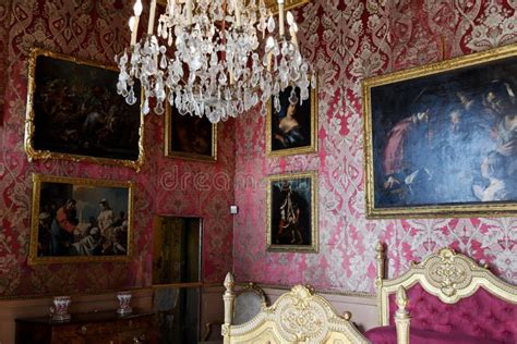 Ornate Bedroom And Chandelier Palazzo Stefano Balbi Palazzo Reale