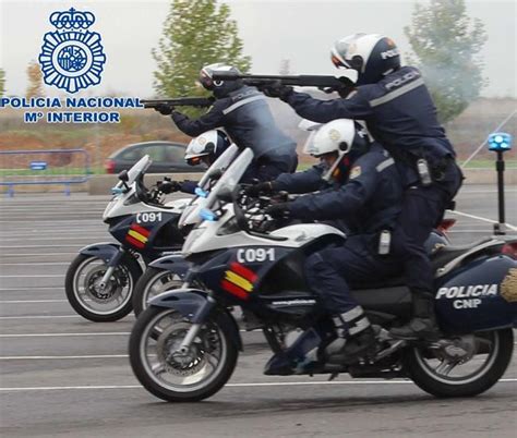 La Policía Nacional Realiza En Badajoz Un Curso De Condución