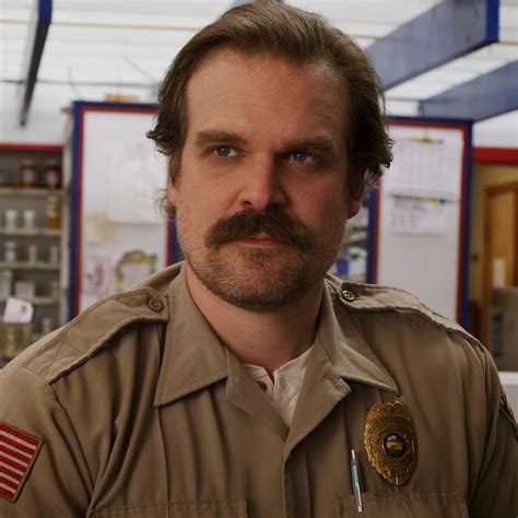 Stranger Things ¿ha Confirmado El Tráiler De La Cuarta Temporada A Jim Hopper Y Los Viajes En