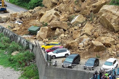 基隆潮境公園路口山崩2人輕微撕裂傷 初判縫合完就可出院 社會 中央社 Cna