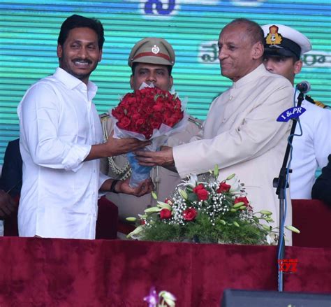 Vijayawada Jagan Mohan Reddy Takes Oath As Andhra Pradesh Cm Batch