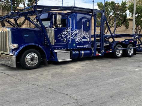 Peterbilt 9 Car Carrier Studio Picture Vehicles