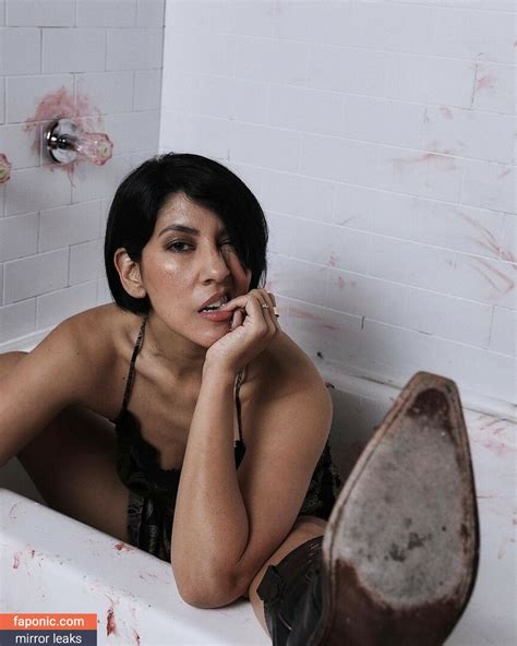 Rosa Diaz Aka Stephanie Beatriz Nude Leaks OnlyFans Photo 42 Faponic