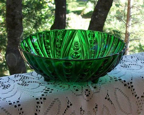 Vintage Emerald Green Glass Bowl With Swirl Designs On Three Etsy