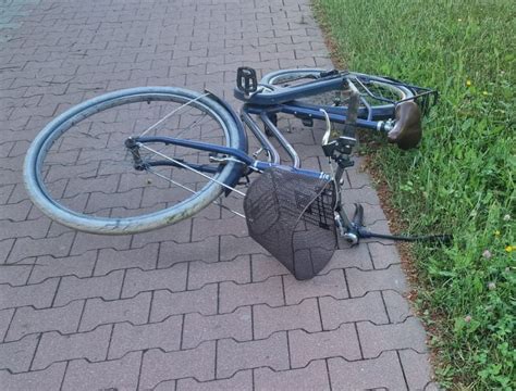 Włodawa Rowerzysta zderzył się z audi Trafił do szpitala