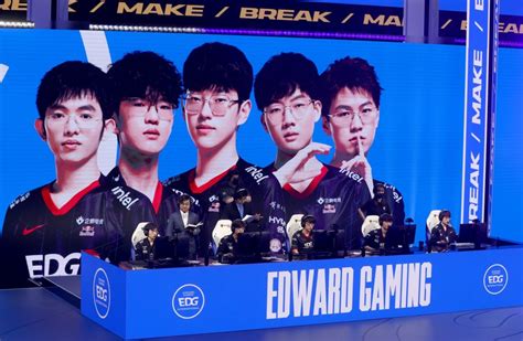 edg eliminate rng  lpl summer playoffs  battle  reigning