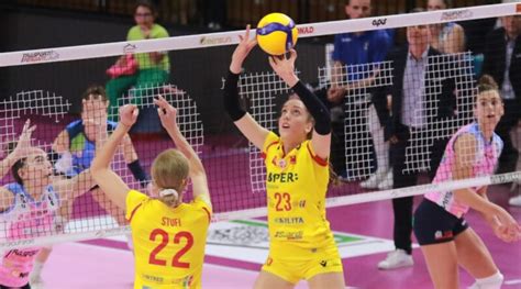 Pallavolo A Femminile Giulia Gennari Lambiziosa Mi Piace