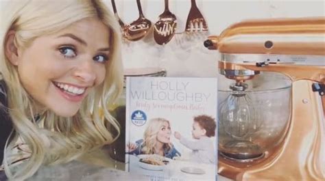 Holly Willoughby shows off immaculate kitchen at £3m family mansion ...