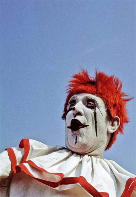 30 Fascinating And Creepy Kodachrome Slides Of Circus Clowns From The