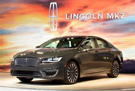 Lincoln Mkz Tries Too Hard To Look Better Than The Ford Fusion