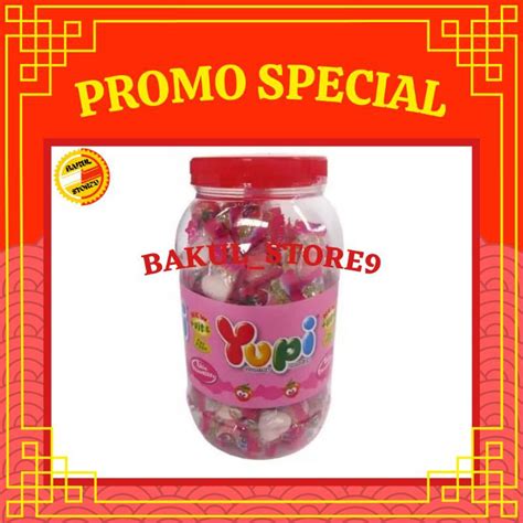 Jual Yupi Strawberry Kiss Jar 300gr Toples Shopee Indonesia