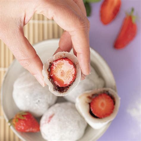 Recette Daifuku Mochi à La Fraise Autour Du Riz