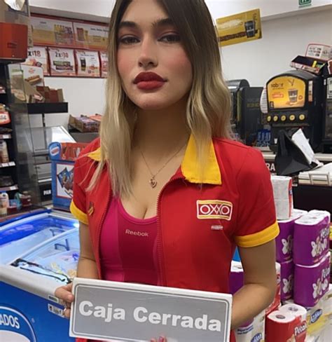 Ella Es La Cajera Del Oxxo M S Famosa De M Xico