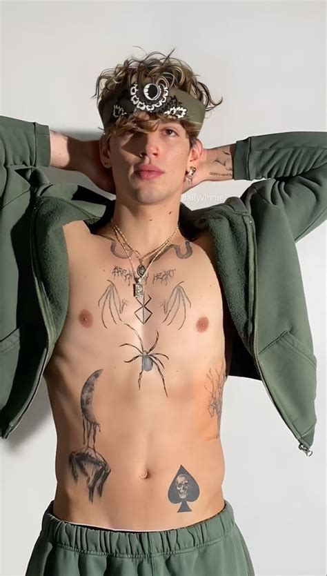 Pin By IanGallagher On Vinnie Hacker Cute Blonde Guys Blonde Guys