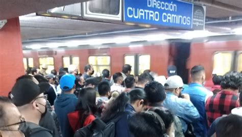 Metro Cdmx L Nea Detenida Por Tren Con Fallas