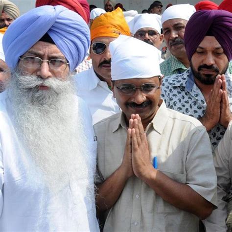 Arvind Kejriwal Offer Prayers At Golden Temple Says Amritsar Will Be Given A Status Of A Holy