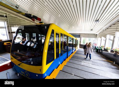 Funicular Gubalowka Hill Hi Res Stock Photography And Images Alamy