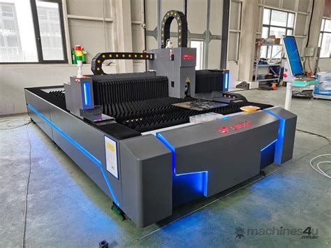 New Linia Linia Fiber Laser Kw Max X M Boci Head Cypcut Controller