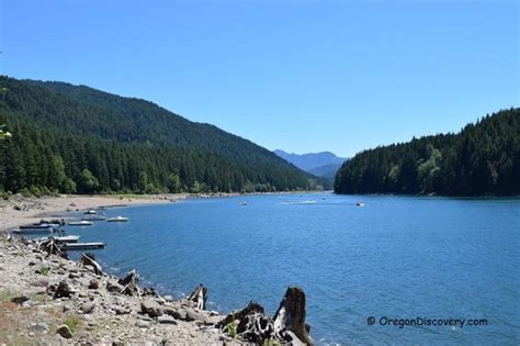 Detroit Lake Area Swimming Cascade Mountains Oregon Discovery