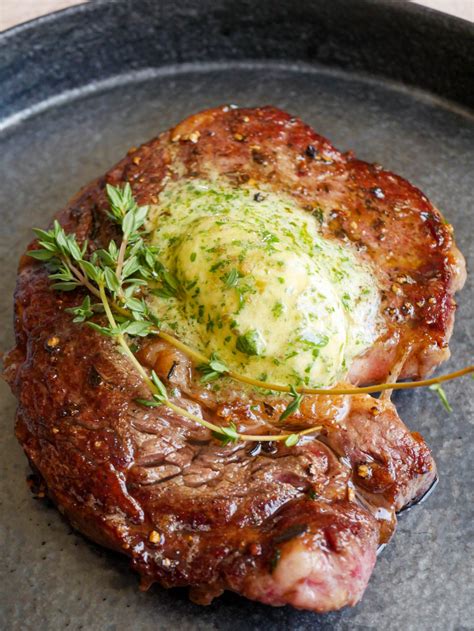 Garlic Confit Herb Butter Steak Daen S Kitchen