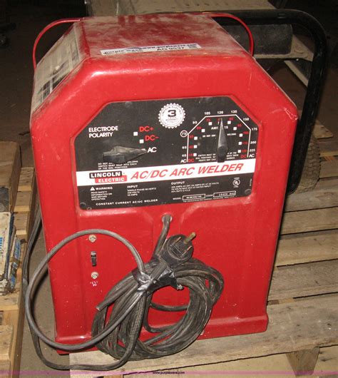 Lincoln 225 125 AC DC Arc Welder In Hutchinson KS Item AG9537 Sold