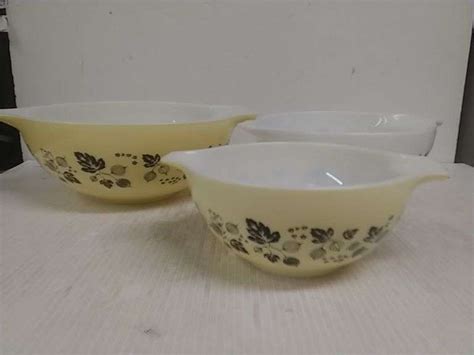 Set Of Pyrex Gooseberry Nesting Bowls Trice Auctions