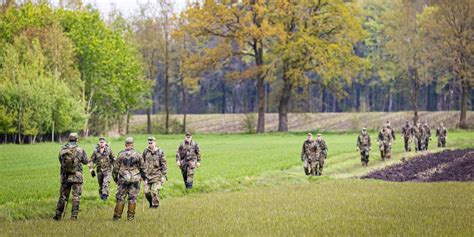 Menschenkette 800 Einsatzkräfte sollen vermissten Arian 6 finden