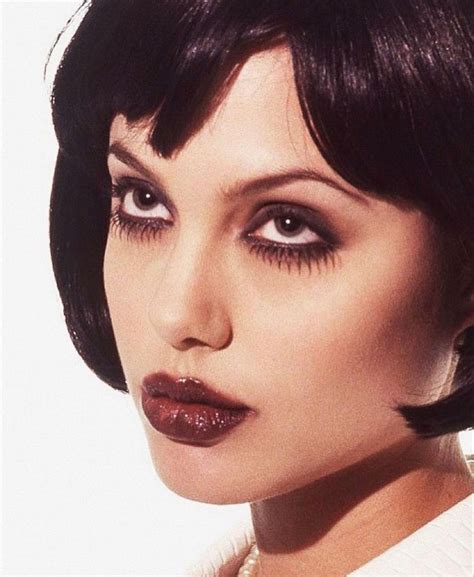 Angelina Jolie photographed by Marcel Indik, 1995 | Halloween makeup ...