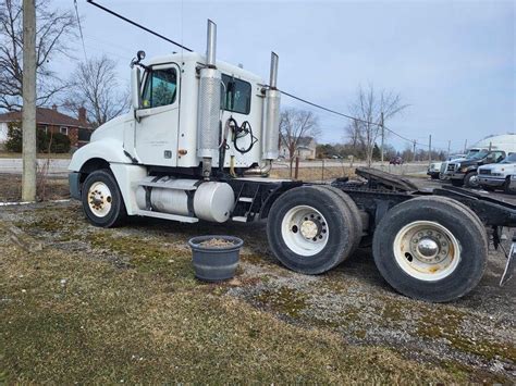 2004 Freightliner Conventional Columbia Daycab For Sale